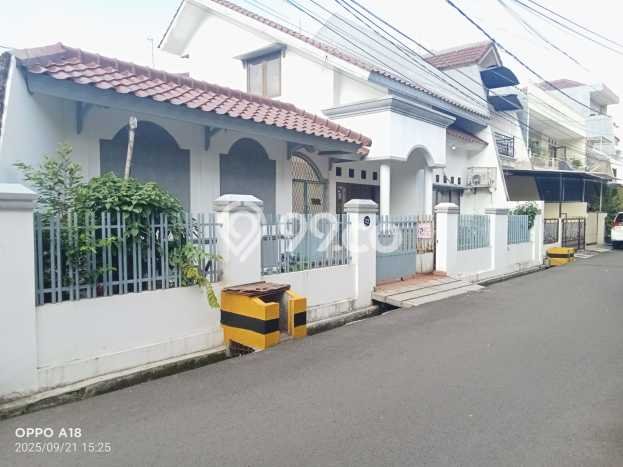 Dijual Hunian Rumah Nyaman 3 Kamar di Rawamangun, Jakarta Timur Dijual Hunian Rumah Nyaman 3 Kamar di Rawamangun, Jakarta Timur