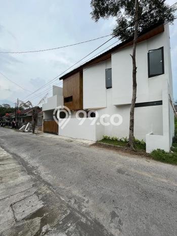 Dijual Rumah 4 Kamar Lokasi Ideal Bagus dan Strategis di Kalasan Dijual Rumah 4 Kamar Lokasi Ideal Bagus dan Strategis di Kalasan