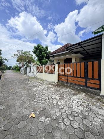 Dijual Cepat Rumah Favorit Siap Huni LB 200m2 di Berbah, Sleman Dijual Cepat Rumah Favorit Siap Huni LB 200m2 di Berbah, Sleman