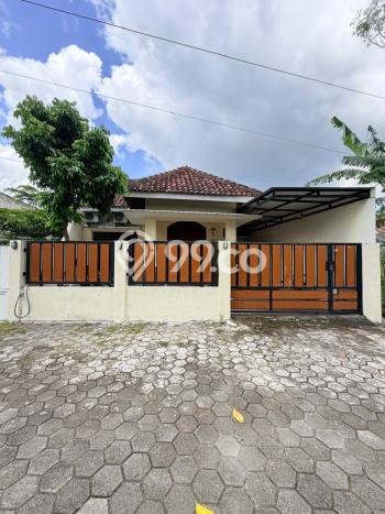 Dijual Cepat Rumah Favorit Siap Huni LB 200m2 di Berbah, Sleman Dijual Cepat Rumah Favorit Siap Huni LB 200m2 di Berbah, Sleman