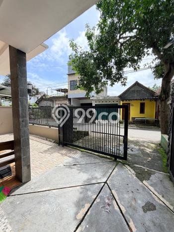 Dijual Segera Kost 25 Kamar, 15 Kamar Mandi di Banguntapan, Bantul, Luas 400m2 Dijual Segera Kost 25 Kamar, 15 Kamar Mandi di Banguntapan, Bantul, Luas 400m2