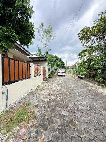 Dijual Cepat Rumah Favorit Siap Huni LB 200m2 di Berbah, Sleman Dijual Cepat Rumah Favorit Siap Huni LB 200m2 di Berbah, Sleman