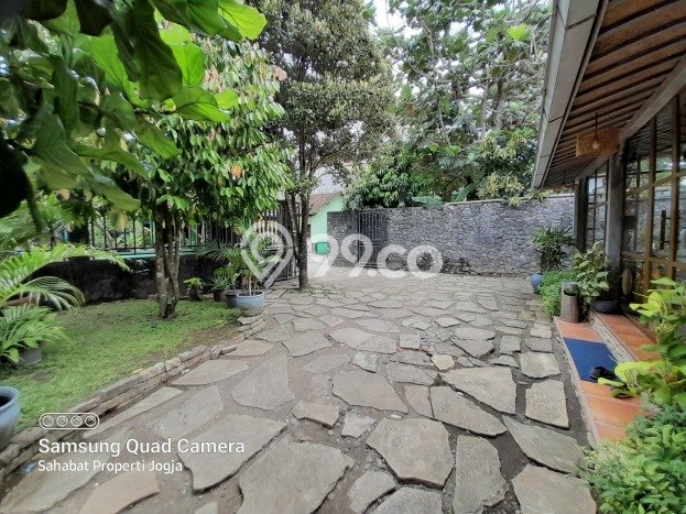 HARGA TERBAIK! Rumah Berkualitas area Sewon, Luas 800m² Bangunan 600m² HARGA TERBAIK! Rumah Berkualitas area Sewon, Luas 800m² Bangunan 600m²