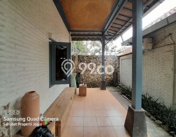 HARGA TERBAIK! Rumah Berkualitas area Sewon, Luas 800m² Bangunan 600m² HARGA TERBAIK! Rumah Berkualitas area Sewon, Luas 800m² Bangunan 600m²