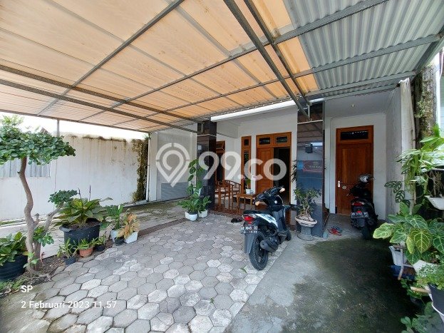 Rumah Strategis area Banguntapan, Bantul, LT 200m² Bangunan 220m² - HARGA NEGO! Rumah Strategis area Banguntapan, Bantul, LT 200m² Bangunan 220m² - HARGA NEGO!