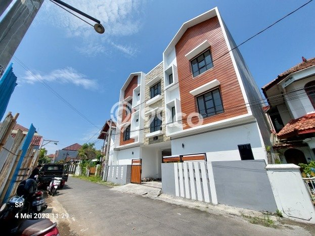 INVESTASI CERDAS! Rumah Exclusive Caturtunggal, Sleman, LT 312m² Luas Bangunan 600m² INVESTASI CERDAS! Rumah Exclusive Caturtunggal, Sleman, LT 312m² Luas Bangunan 600m²