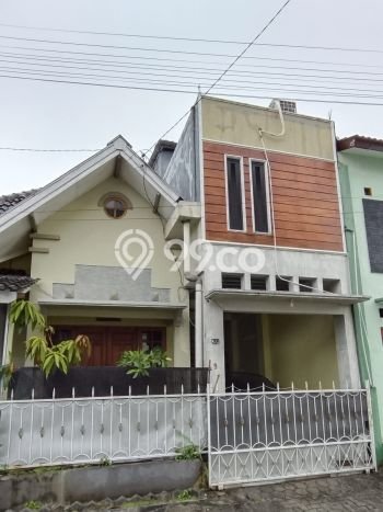 Dijual Rumah 6 Kamar Lokasi Strategis Bagus dan Strategis di Ngaglik Dijual Rumah 6 Kamar Lokasi Strategis Bagus dan Strategis di Ngaglik