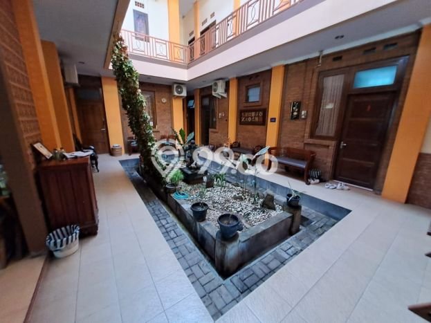 PROPERTI UNGGULAN! Rumah Strategis di , Luas 235m2m² LB 465m2m² PROPERTI UNGGULAN! Rumah Strategis di , Luas 235m2m² LB 465m2m²
