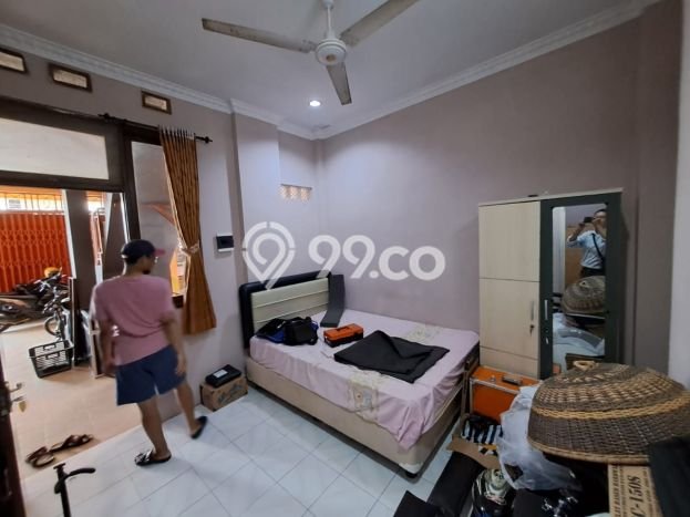 PROPERTI UNGGULAN! Rumah Strategis di , Luas 235m2m² LB 465m2m² PROPERTI UNGGULAN! Rumah Strategis di , Luas 235m2m² LB 465m2m²