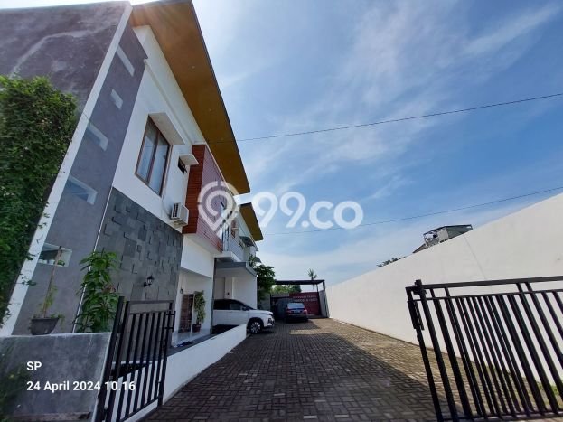 HARGA SPESIAL! Rumah di Depok, Sleman, Luas 123m2m² LB 200m2m² HARGA NEGO! HARGA SPESIAL! Rumah di Depok, Sleman, Luas 123m2m² LB 200m2m² HARGA NEGO!