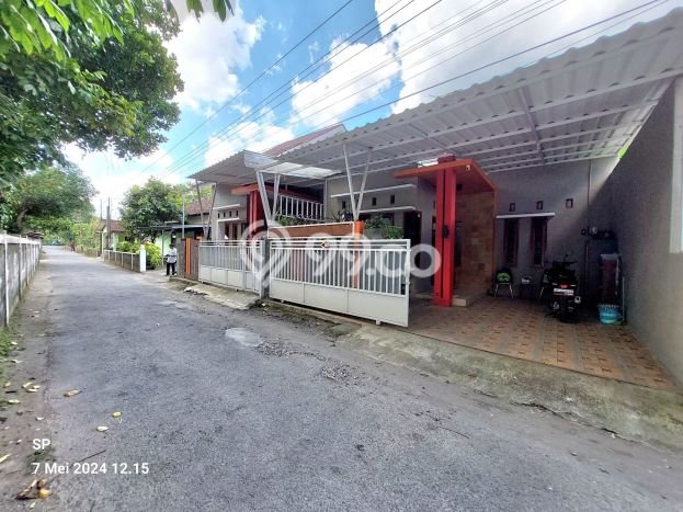 Rumah Modern 3 KT di Cebongan Sleman Full Furnished Rumah Modern 3 KT di Cebongan Sleman Full Furnished