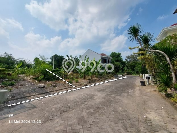 Tanah Kawasan Komersial Kawasan Ngaglik, Luas 191m2m², Cocok untuk Investasi Tanah Kawasan Komersial Kawasan Ngaglik, Luas 191m2m², Cocok untuk Investasi