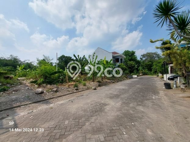 Tanah Kawasan Komersial Kawasan Ngaglik, Luas 191m2m², Cocok untuk Investasi Tanah Kawasan Komersial Kawasan Ngaglik, Luas 191m2m², Cocok untuk Investasi