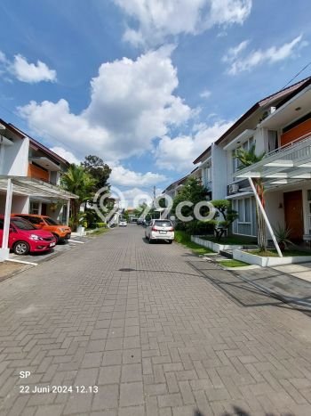 PROMO SPESIAL! Rumah Siap Huni area Mlati, LT 137m2m² LB 145m2m² PROMO SPESIAL! Rumah Siap Huni area Mlati, LT 137m2m² LB 145m2m²
