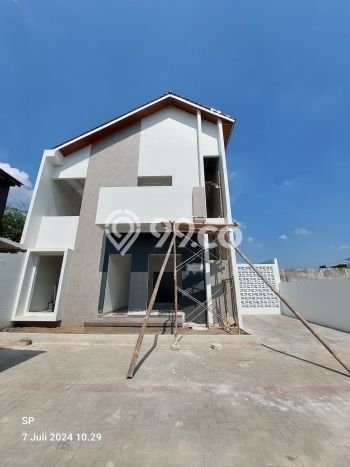 NEW LISTING! Rumah Strategis di Tegalrejo, LT 98m2m² LB 110m2m² NEW LISTING! Rumah Strategis di Tegalrejo, LT 98m2m² LB 110m2m²