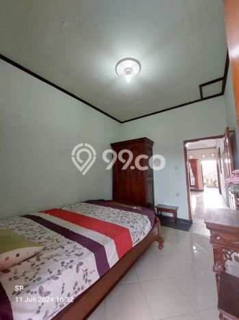 For Sale Rumah 5 Kamar Lokasi Ideal Nyaman dan Strategis di Depok For Sale Rumah 5 Kamar Lokasi Ideal Nyaman dan Strategis di Depok