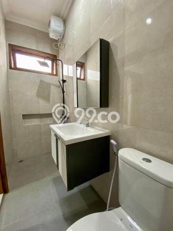 For Sale Rumah 4 Kamar Lokasi Strategis Bagus dan Strategis di Banguntapan For Sale Rumah 4 Kamar Lokasi Strategis Bagus dan Strategis di Banguntapan