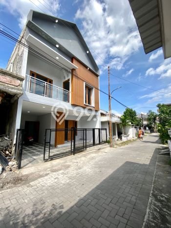 Dijual Cepat Rumah Bagus Siap Huni LB 168m2 di Mlati, Sleman Dijual Cepat Rumah Bagus Siap Huni LB 168m2 di Mlati, Sleman