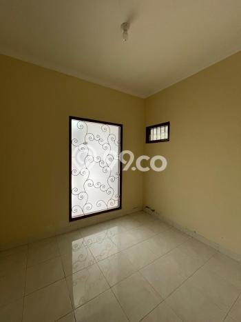 Rumah Berkualitas area Mlati, Sleman, Luas 176m2m² LB 110m2m² - HARGA NEGO! Rumah Berkualitas area Mlati, Sleman, Luas 176m2m² LB 110m2m² - HARGA NEGO!