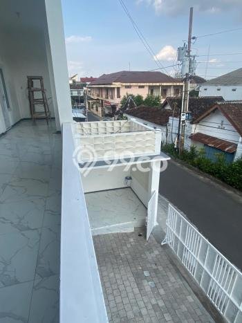 Unit Kost Dijual di Yogyakarta Spesifikasi 27 Kamar Tidur dan Area Strategis Unit Kost Dijual di Yogyakarta Spesifikasi 27 Kamar Tidur dan Area Strategis