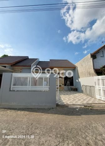 Dijual Rumah 3 Kamar Lokasi Ideal Nyaman dan Strategis di Ngemplak Dijual Rumah 3 Kamar Lokasi Ideal Nyaman dan Strategis di Ngemplak