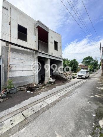 Rumah Kost Dijual Lokasi Ngaglik, Sleman, 16 Kamar Tidur, 16 Kamar Mandi, 300m2 Rumah Kost Dijual Lokasi Ngaglik, Sleman, 16 Kamar Tidur, 16 Kamar Mandi, 300m2