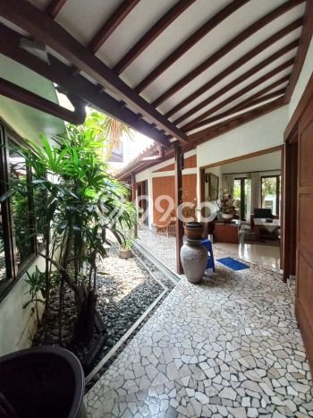 For Sale Rumah Mewah Exclusive di Gondokusuman, Yogyakarta For Sale Rumah Mewah Exclusive di Gondokusuman, Yogyakarta