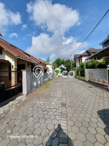 For Sale Rumah 5 Kamar Lokasi Strategis Nyaman dan Strategis di Banguntapan For Sale Rumah 5 Kamar Lokasi Strategis Nyaman dan Strategis di Banguntapan