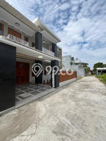 For Sale Rumah 5 Kamar Lokasi Ideal Bagus dan Strategis di Kalasan For Sale Rumah 5 Kamar Lokasi Ideal Bagus dan Strategis di Kalasan