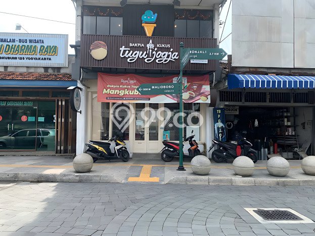 AREA PREMIUM! Ruko Kawasan Gondokusuman, Luas 220m², Lokasi Premium AREA PREMIUM! Ruko Kawasan Gondokusuman, Luas 220m², Lokasi Premium