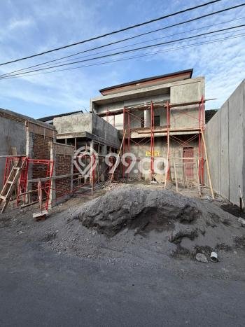 Dijual Rumah 5 Kamar Lokasi Ideal Bagus dan Strategis di Kalasan Dijual Rumah 5 Kamar Lokasi Ideal Bagus dan Strategis di Kalasan