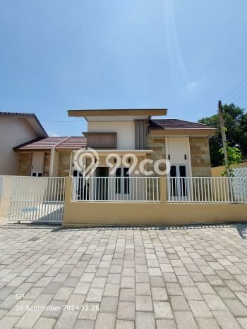 For Sale Rumah 3 Kamar Lokasi Strategis Bagus dan Strategis di Ngemplak For Sale Rumah 3 Kamar Lokasi Strategis Bagus dan Strategis di Ngemplak