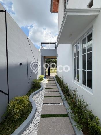 Rumah Modern Cantik 4 Kamar Siap Huni di Ngaglik Rumah Modern Cantik 4 Kamar Siap Huni di Ngaglik