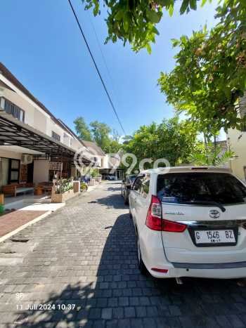 Rumah Lokasi Strategis area Kasihan, Bantul, LT 128m2m² LB 250m2m² Rumah Lokasi Strategis area Kasihan, Bantul, LT 128m2m² LB 250m2m²
