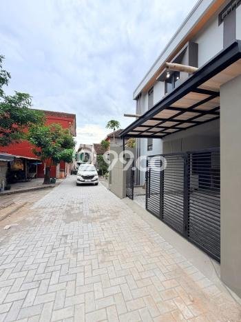 Unit Kost Dijual di Sleman Spesifikasi 12 Kamar Tidur dan Area Ramai Unit Kost Dijual di Sleman Spesifikasi 12 Kamar Tidur dan Area Ramai