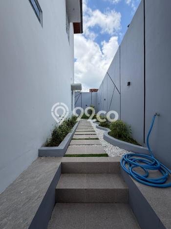 Rumah Modern Cantik 4 Kamar Siap Huni di Ngaglik Rumah Modern Cantik 4 Kamar Siap Huni di Ngaglik