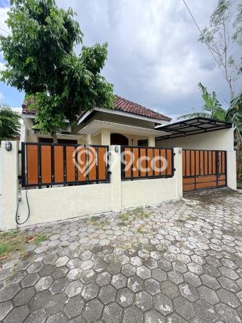 Dijual Cepat Rumah Favorit Siap Huni LB 200m2 di Berbah, Sleman Dijual Cepat Rumah Favorit Siap Huni LB 200m2 di Berbah, Sleman