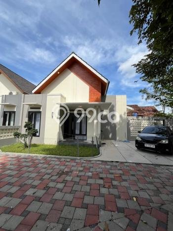 For Sale Rumah 3 Kamar Lokasi Ideal Bagus dan Strategis di Ngemplak For Sale Rumah 3 Kamar Lokasi Ideal Bagus dan Strategis di Ngemplak