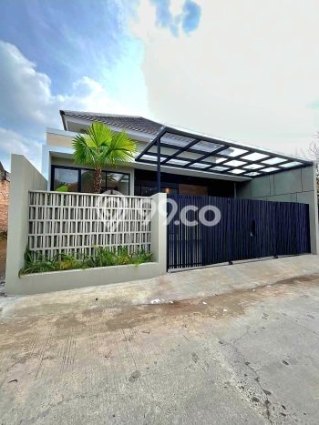 HOT LISTING! Rumah Ready Stock di Kalasan, Sleman, Luas 131m2m² Bangunan 94m2m² HOT LISTING! Rumah Ready Stock di Kalasan, Sleman, Luas 131m2m² Bangunan 94m2m²