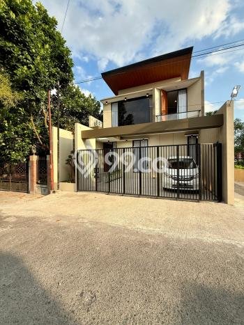 Dijual Rumah 4 Kamar Lokasi Ideal Bagus dan Strategis di Depok Dijual Rumah 4 Kamar Lokasi Ideal Bagus dan Strategis di Depok