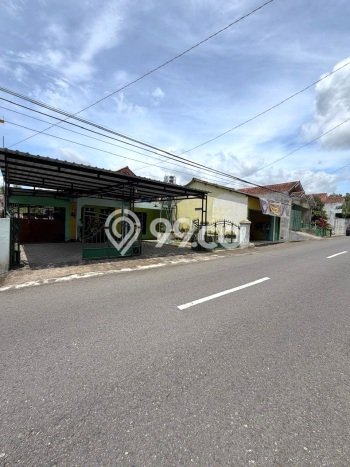 Rumah Modern Cantik 8 Kamar Siap Huni di Piyungan Rumah Modern Cantik 8 Kamar Siap Huni di Piyungan