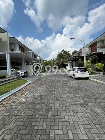 Dijual Hunian Mewah dengan Fasilitas Sekitar Komplit di Mlati, Sleman Dijual Hunian Mewah dengan Fasilitas Sekitar Komplit di Mlati, Sleman