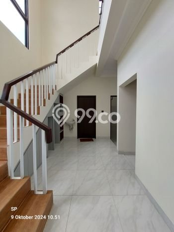 PROPERTI UNGGULAN! Rumah Strategis area Sleman, LT 158m2m² Bangunan 180m2m² PROPERTI UNGGULAN! Rumah Strategis area Sleman, LT 158m2m² Bangunan 180m2m²