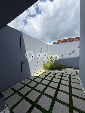 Rumah Modern Cantik 4 Kamar Siap Huni di Ngaglik Rumah Modern Cantik 4 Kamar Siap Huni di Ngaglik