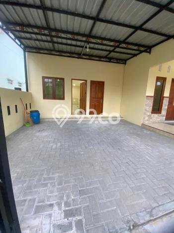 Hunian Cantik Minimalis Lb 190m2 di Banguntapan, Bantul Hunian Cantik Minimalis Lb 190m2 di Banguntapan, Bantul