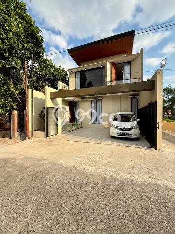 Dijual Rumah 4 Kamar Lokasi Ideal Bagus dan Strategis di Depok Dijual Rumah 4 Kamar Lokasi Ideal Bagus dan Strategis di Depok