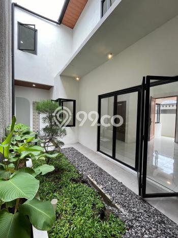 Dijual Rumah 4 Kamar Lokasi Ideal Bagus dan Strategis di Kalasan Dijual Rumah 4 Kamar Lokasi Ideal Bagus dan Strategis di Kalasan