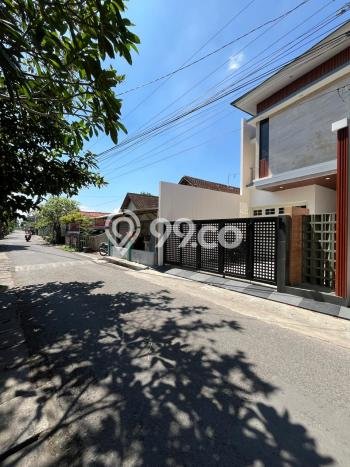 Rumah Modern Minimalis 4 KT Bisa Langsung Pindah di Banguntapan Rumah Modern Minimalis 4 KT Bisa Langsung Pindah di Banguntapan