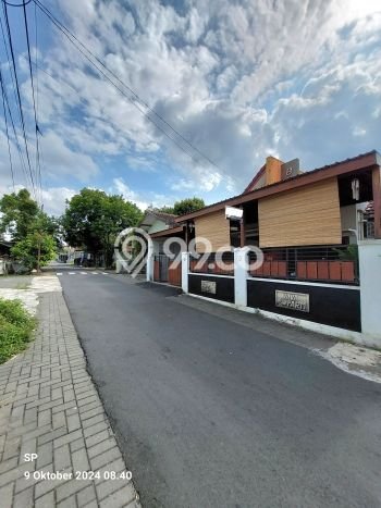 Lahan untuk Dijual di Depok Sleman Luas 406m2 Lahan untuk Dijual di Depok Sleman Luas 406m2
