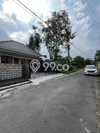 Rumah Strategis Minimalis Lb 90m2 di Ngaglik, Sleman Rumah Strategis Minimalis Lb 90m2 di Ngaglik, Sleman